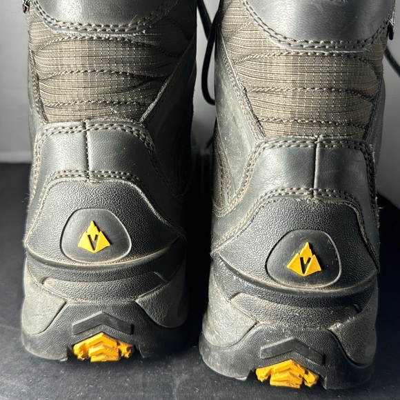 Vasque SnowBurban UltraDry Winter Boot - Mens size 8 M
Style 7804 waterproof - Picture 10 of 15